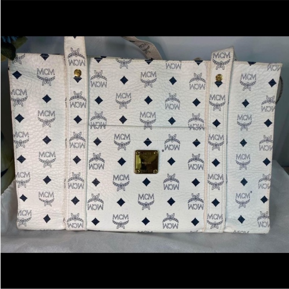 MCM Ivory and Ebony Tote Bag - Picture 3 of 12